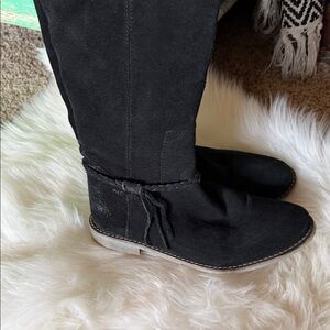 Chic Black Suede Winter Boots